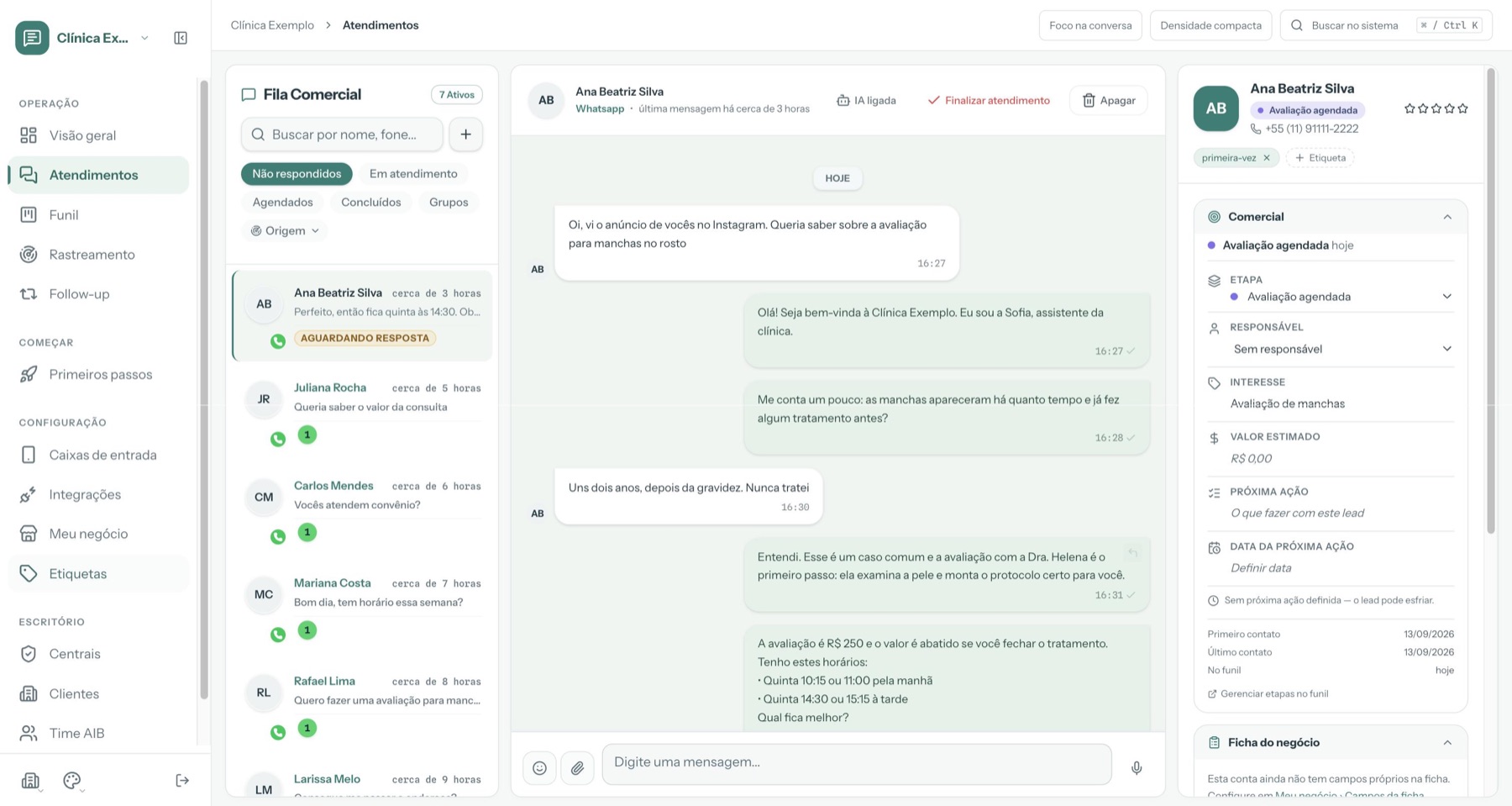 AIB Inbox: assistente de IA conversando com uma paciente pelo WhatsApp e agendando a avaliação